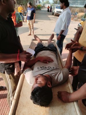 āĻāĻžā§āĻŋ āĻ āĻ
āĻā§āϰ āϏāĻāĻāϰā§āώ⧠āĻā§āϰā§āϤāϰ…