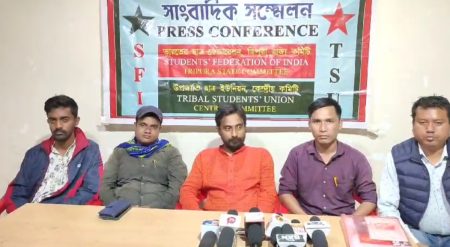 ত্রিপুরায় শিক্ষাক্ষেত্রে লাগামহীনভাবে ফি বৃদ্ধি করা হচ্ছে, অবিলম্বে কমিটি গঠন করা হোক : এসএফআই