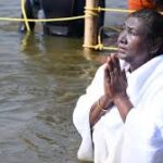 ত্রিবেণী সঙ্গমে পুণ্যস্নান রাষ্ট্রপতির, প্রার্থনাও করলেন দ্রৌপদী মুর্মু