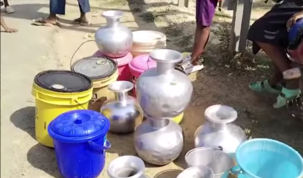 পানীয় জলের দাবিতে পথ অবরোধ