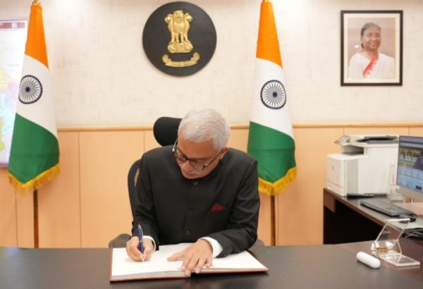 জ্ঞানেশের স্থলাভিষিক্ত বিবেক, নির্বাচন কমিশনারের&hellip;