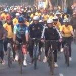 দিল্লির রাস্তায় সাইকেল চালালেন মনসুখ, সুস্থতার ওপর জোর কেন্দ্রীয় মন্ত্রীর