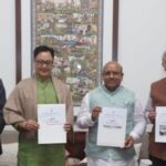 নেভাতে যোগ দিল দিল্লি বিধানসভা, কাগজবিহীন হওয়ার দিকে পদক্ষেপ