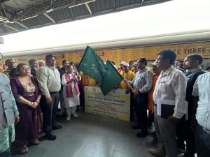 উন্নত প্রযুক্তি সম্পর্কে প্রশিক্ষণ নিতে দিল্লি গেলেন কৃষকরা