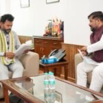 আগরতলা-মুম্বাই রুটে সরাসরি বিমান পরিষেবা নিয়ে কেন্দ্রীয় মন্ত্রীর সঙ্গে রাজ্যের পর্যটন মন্ত্রীর আলোচনা