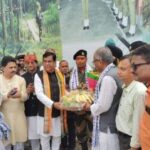 জওয়ানদের হোলি এবং রমজানের শুভেচ্ছা বিনিময় করেন মেয়র