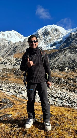 ত্রিপুরার একজন উৎসাহী পর্বতারোহীকে অভিবাদন জানাই আসাম রাইফেলস