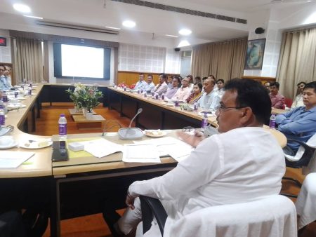 কর সংস্কার কাজকর্ম পর্যালোচনায় অর্থমন্ত্রী