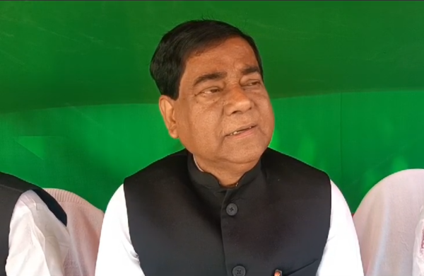 দুর্গাচৌমুহনি বাজার ব্যবসায়ী সমিতির নতুন কমিটি ঘোষণা, দুর্নীতিতে জড়ালে কড়া ব্যবস্থার হুঁশিয়ারি মেয়রের