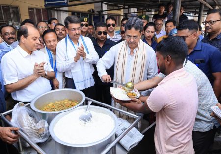 মুখ্যমন্ত্রীর হাত ধরে জিবি হাসপাতালে রোগীদের পরিবারের জন্য নামমাত্র মূল্যে খাবার চালু