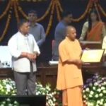 কৃতীদের হাতে নিয়োগপত্র তুলে দিলেন যোগী, স্বচ্ছ পরীক্ষার ওপর জোর মুখ্যমন্ত্রীর