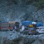 পাহাড় থেকে গড়িয়ে আসছে পাথর, ঋষিকেশ-বদ্রীনাথ হাইওয়ে বন্ধ