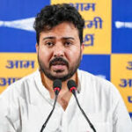 দুর্গেশ পাঠকের বাড়িতে সিবিআই হানা, বিজেপিকে তীব্র আক্রমণ সঞ্জয়ের