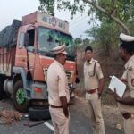 কর্ণাটকে দাঁড়িয়ে থাকা ট্রাকে ধাক্কা গাড়ির; মৃত ৫, আহত ১০ জন