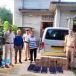 বিপুল পরিমাণ মাদক সামগ্রী সহ তিন ভারতীয় নাগরিকের সাথে এক দালাল ধৃত