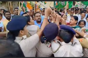 প্রধানমন্ত্রী রাজনৈতিক প্রতিহিংসা চরিতার্থ করতে&hellip;