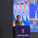 মুম্বইয়ে রোজগার মেলার আয়োজন, নিয়োগপত্র তুলে দিলেন পীযূষ গোয়েল