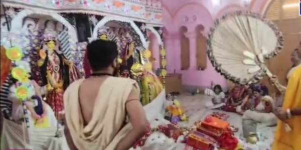 মহানবমীতে আগরতলা দুর্গাবাড়িতে ঐতিহ্যবাহী বাসন্তী পূজা