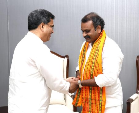 মুখ্যমন্ত্রীর সঙ্গে সৌজন্যমূলক সাক্ষাতে কেন্দ্রীয়&hellip;