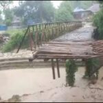 বৃষ্টিতে ভেসে গেলো ব্রিজ, গোলাঘাটি টাকারজলার যোগাযোগ বিচ্ছিন্ন