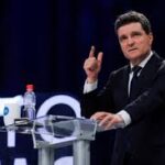 রোমানিয়ায় মধ্যপন্থী নিকুসোর দান প্রেসিডেন্ট নির্বাচনে কট্টর প্রতিদ্বন্দ্বী জর্জ সিমিয়নকে পরাজিত করলেন