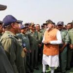 আদমপুর বিমান ঘাঁটিতে প্রধানমন্ত্রীর সফর, জওয়ানদের সাহসকে করলেন কুর্নিশ