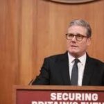 ব্রিটেনে অভিবাসন নীতিতে কড়াকড়ি, ইংরেজি ভাষাজ্ঞানের শর্ত আরও কঠোর করল স্টারমার সরকার