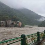 টানা বৃষ্টিতে তিস্তা নদীর জলস্তর বৃদ্ধি, উত্তর সিকিমে যাতায়াতে কড়াকড়ি