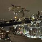 নিউ ইয়র্কে ভয়াবহ দুর্ঘটনা: ব্রুকলিন ব্রিজে ধাক্কা মারল মেক্সিকোর নৌবাহিনীর জাহাজ, মৃত ২, আহত ১৭