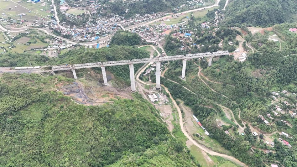 বিশ্বের সর্বোচ্চ রেলওয়ে পিয়ার ব্রিজে&hellip;