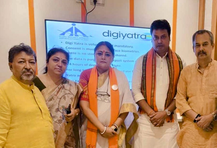 কসবায় ছাত্রীকে গণধর্ষণের অভিযোগে বিজেপির তথ্য অনুসন্ধানী দল কলকাতায়, প্রশাসন অনুমতি দিচ্ছে না, এটা গণতান্ত্রিক ব্যবস্থার পরিপন্থী, তোপ দাগলেন বিপ্লব