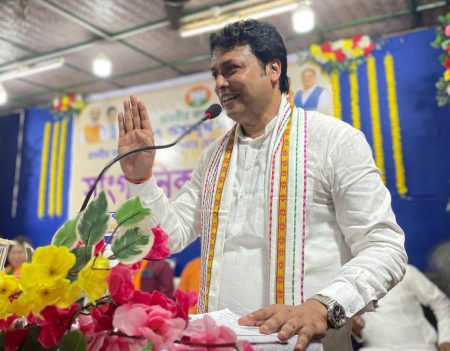 কংগ্রেস জনবর্জিত, জনজাতিদের মধ্যে তাঁদের&hellip;