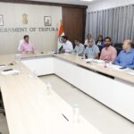 মুখ্যমন্ত্রীর সভাপতিত্বে সচিবালয়ে এন.এইচ.আই.ডি.সি.এল.-র অধীনে বিভিন্ন প্রকল্প নিয়ে গতকাল পর্যালোচনা সভা অনুষ্ঠিত