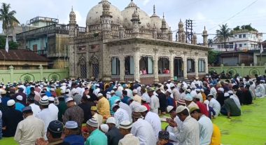 রাজ্যেও পালিত ইদুজ্জোহা, বিভিন্ন জায়গায় নামাজ আদায়