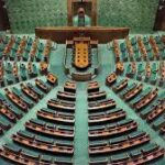 গালফ সংকট নিয়ে সংসদে আলোচনার দাবিতে বিক্ষোভ বিরোধী সাংসদদের