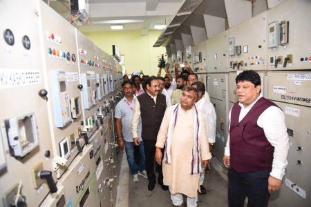 বিদ্যুৎ সংযোগ বিচ্ছিন্ন না করেই মেরামতের প্রযুক্তি আসছে : বিদ্যুৎ মন্ত্রী