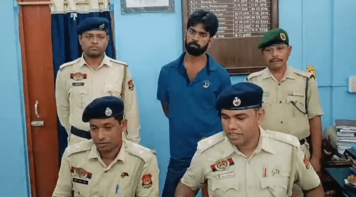 কুমারী টিলায় চুরি যাওয়া সামগ্রী ও মাদকসহ আটক ৩