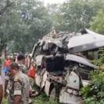 ঝাড়খণ্ডের দেওঘরে বাস-ট্রাক মুখোমুখি সংঘর্ষে ১৮ জন কাওরিয়ার মর্মান্তিক মৃত্যু, প্রধানমন্ত্রীর শোক প্রকাশ