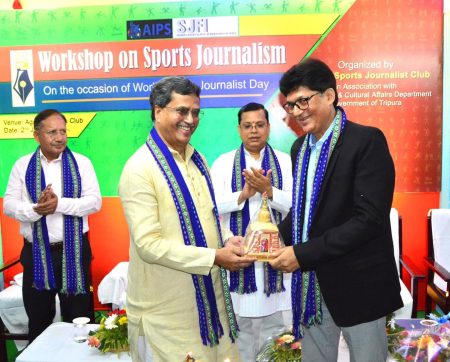 প্রযুক্তিকে ব্যবহার করে সাংবাদিকতায় বিরাট পরিবর্তন আনা সম্ভব : মুখ্যমন্ত্রী