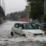প্রবল বৃষ্টিতে জলমগ্ন দিল্লি-এনসিআর, যানজট চরমে; আবহাওয়া দফতর থেকে জারি রেড অ্যালার্ট