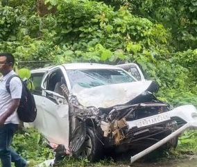 বাস ও মারুতি গাড়ির সংঘর্ষ, আহত এক