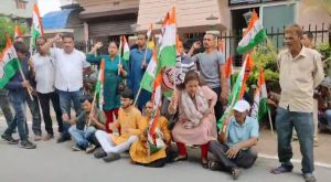 স্মার্ট মিটারের বিরুদ্ধে বিদ্যুমন্ত্রীর বাসভবনের সামনে বিক্ষোভে সামিল তৃণমূল কংগ্রেস