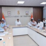 বিভিন্ন জনকল্যাণমূলক কাজ সাধারণ মানুষের কাছে পৌঁছে দেওয়ার ক্ষেত্রে আরও কার্যকর ভূমিকা নিতে হবে: মুখ্যমন্ত্রী