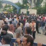 আহমেদাবাদে স্কুলে অষ্টম শ্রেণির ছাত্রের ছুরিকাঘাতে দশম শ্রেণির ছাত্র খুন, পরিবারের বিক্ষোভ