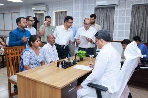 ‘মুখ্যমন্ত্রী সমীপেষু’র ৫২ তম পর্বে জনতার সমস্যা শুনলেন মুখ্যমন্ত্রী