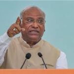 নিত্যপ্রয়োজনীয় পণ্যের দাম বৃদ্ধি নিয়ে কেন্দ্রকে তীব্র আক্রমণ মল্লিকার্জুন খার্গে-র