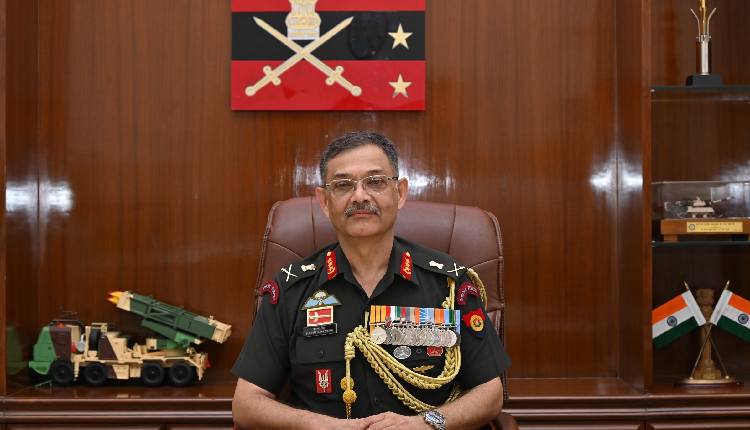 লেফটেন্যান্ট জেনারেল পুষ্পেন্দ্র সিং সেনার উপপ্রধান হিসেবে দায়িত্ব গ্রহণ করলেন