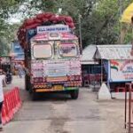 ভারত থেকে আবারও পেঁয়াজ আমদানি শুরু, পাঁচ মাস পর হিলি ও সোনামসজিদ দিয়ে এল প্রথম চালান