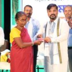 পুরানো রেশন কার্ডের বদলে পিভিসি কার্ড আজ থেকেই বিলি শুরু হয়েছে : খাদ্য মন্ত্রী