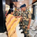 বিএসএফ জওয়ানদের সঙ্গে রাখী উৎসব পালন করলেন প্রাক্তন কেন্দ্রীয় প্রতিমন্ত্রী প্রতিমা ভৌমিক